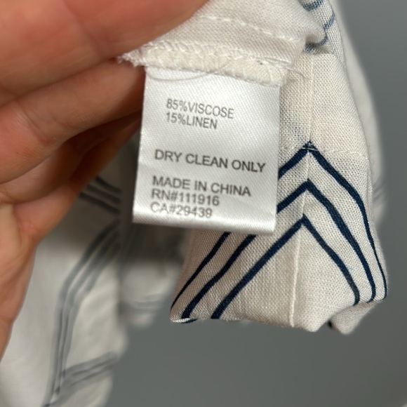 Yumi Kim Linen Skort Pants Wide Leg White Navy Stripe Pleated size small - Picture 13 of 17